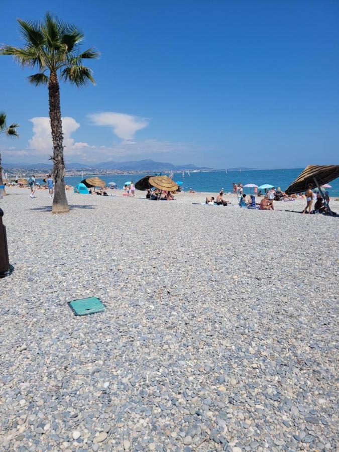 Villeneuve Loubet Plage- Entre Nice Et Cannes Exterior photo